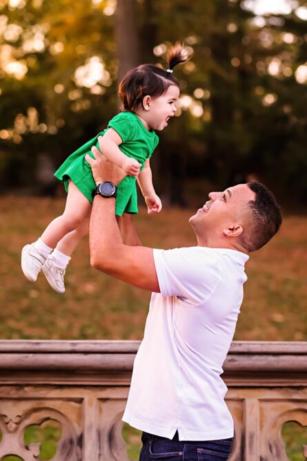 Bethesda-terrace-dad-and-baby-Session-new-york-city