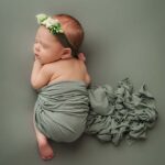 When to Book a Newborn Photographer NYC (Complete Guide)